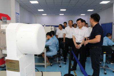 咸陽市人大常委會(huì)黨組書記、主任張崗嶺一行到我司調(diào)研